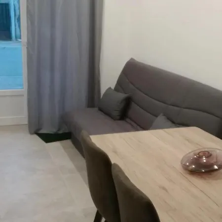 Appartement Cosy A Le Caylar 38M² Avec Parking Le Caylar
