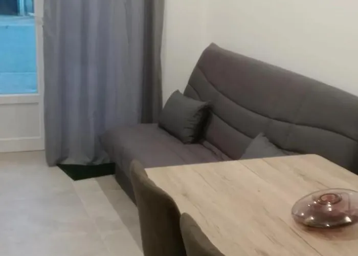 Appartement Cosy A Le Caylar 38M² Avec Parking Le Caylar
